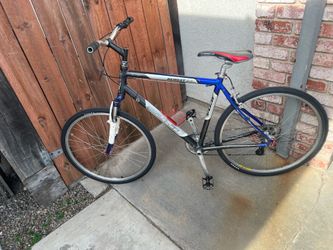 Fuji Newest 3.0 bike