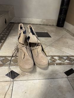 Combat boots