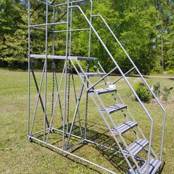 Warehouse rolling steps with platform 