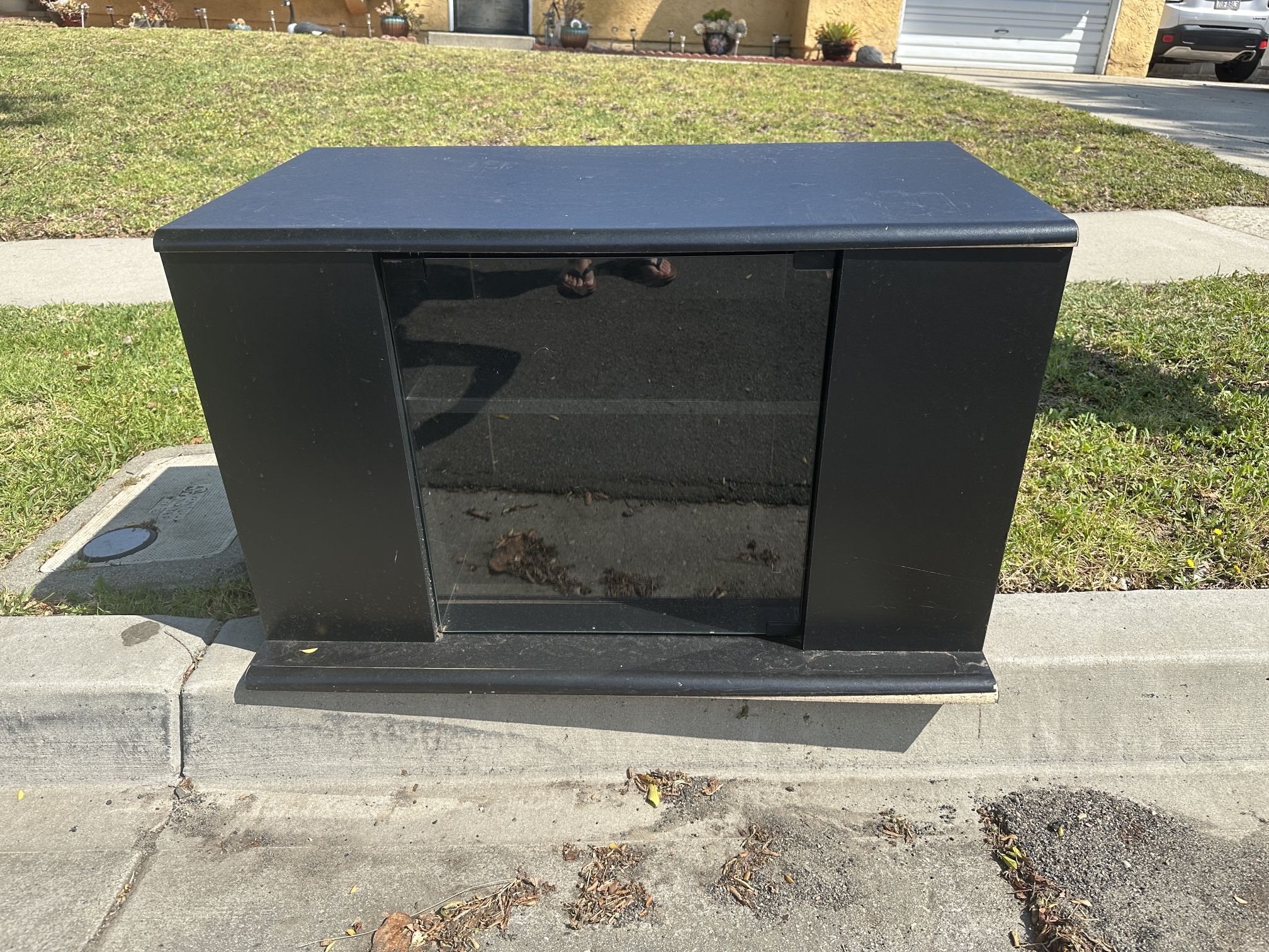 Free tv Stand