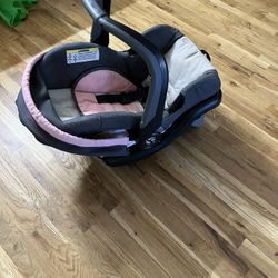 Car Seat For Baby’s (0 To 15 Months)