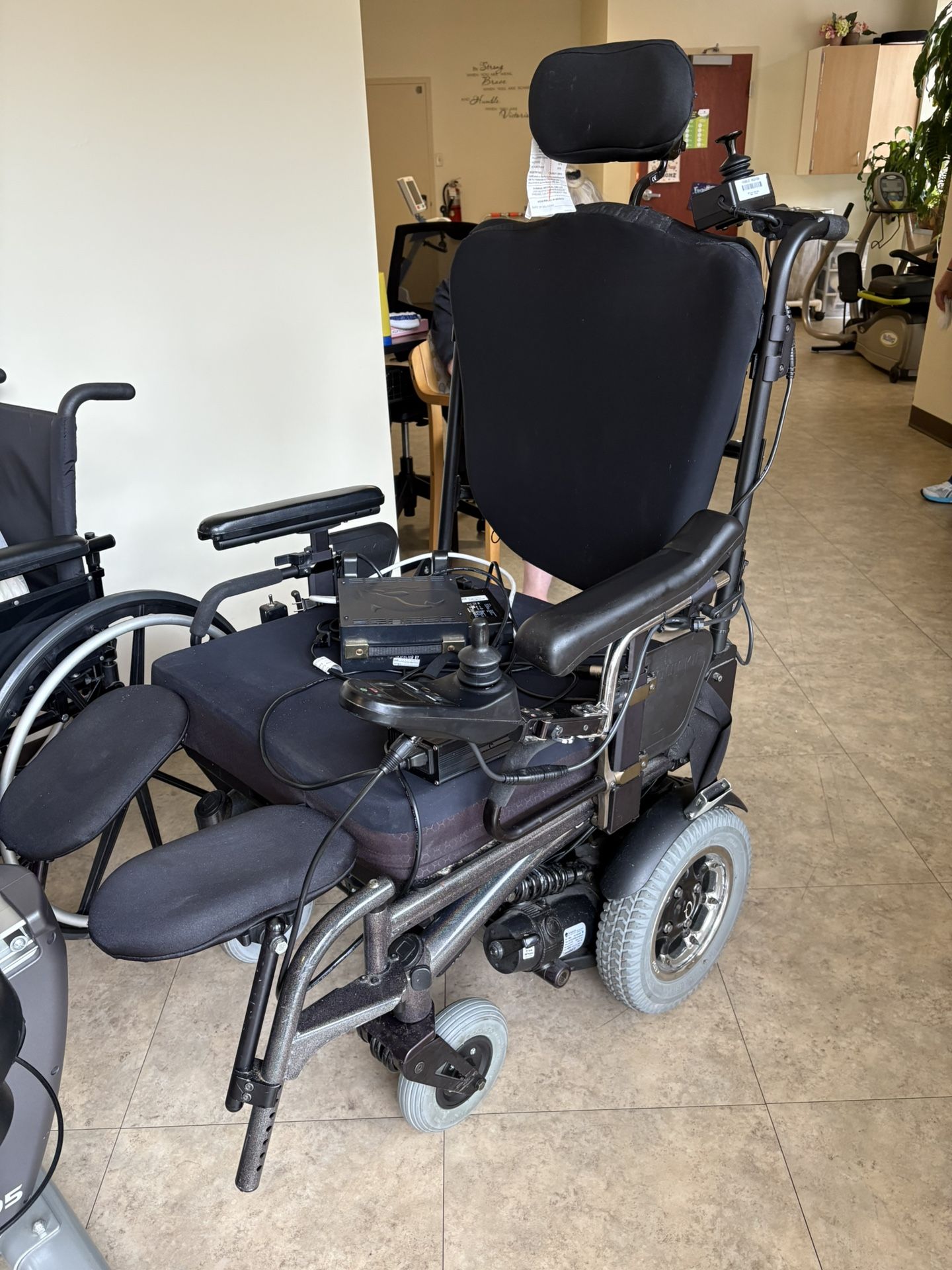 Quickie Custom Bariatric Wheelchair