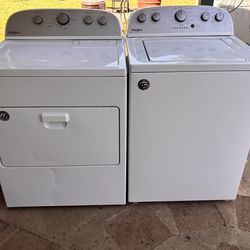 Whirlpool Washer & Dryer (Electric) Set