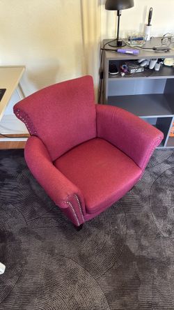 Modern Accent Chair – Deep Pink/Berry Upholstered