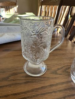 Like new 12 Beautiful Crystal Princess house Tall Footed Mugs 