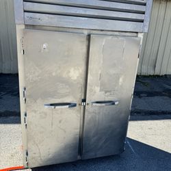 Refrigerator Commercial