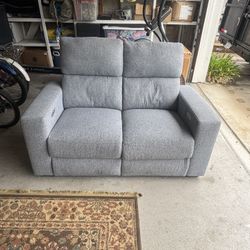 Rexlining Love Seat