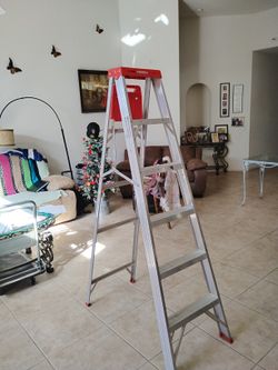 6'foo. Aluminum Ladder 