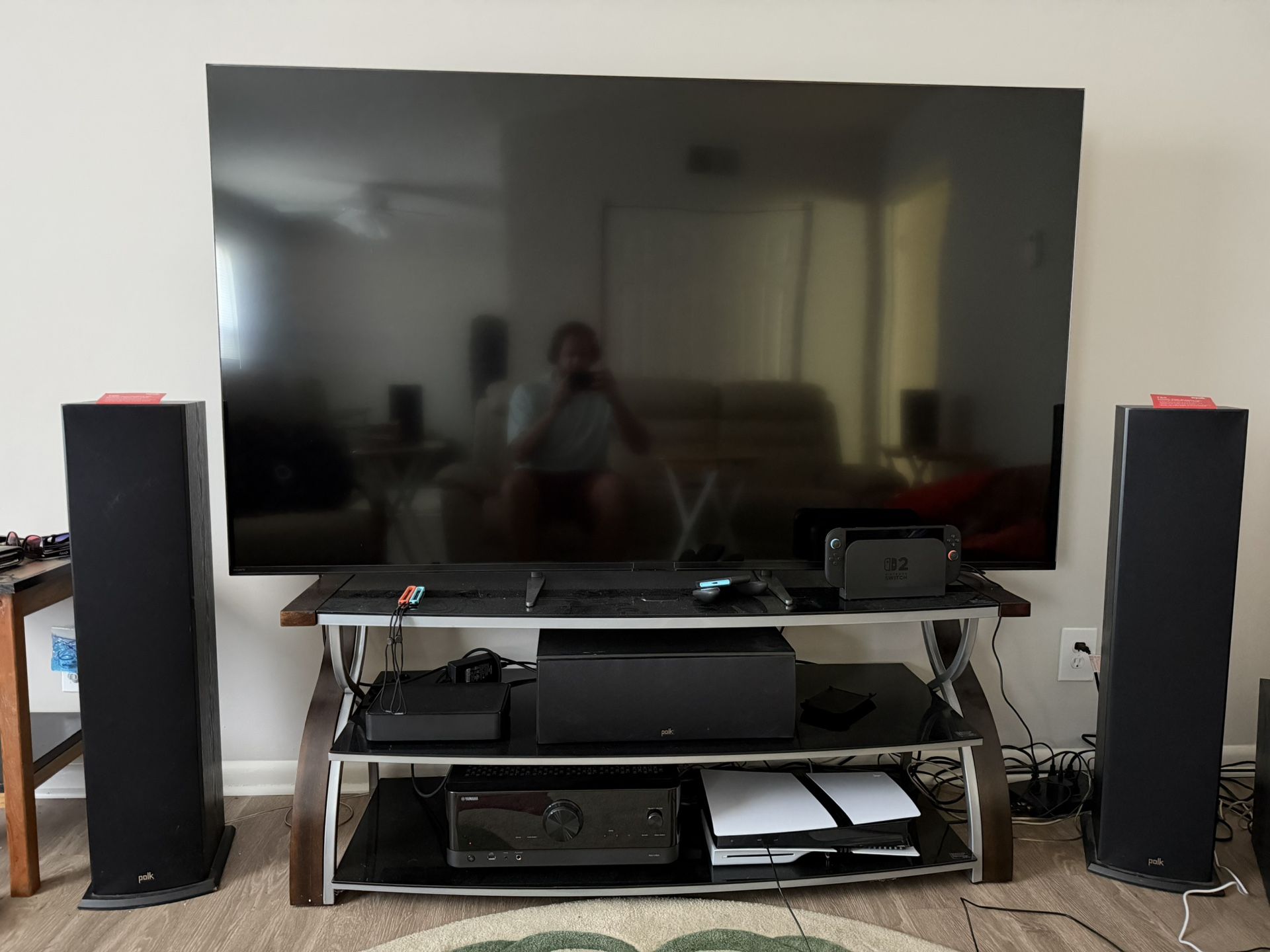 Home Theater System (Like New)