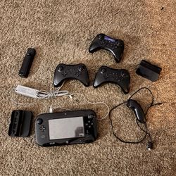 Nintendo Wii U game pad with accessories