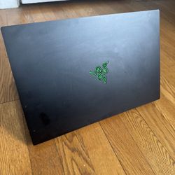 Razer Blade 15 Base Edition 15.6” - Black 