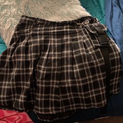 Super Cute Black Zip Up Skirt 