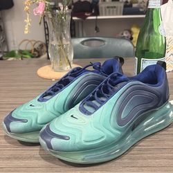 Nike Air Max 720 (Used)  SZ 11.5