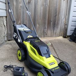 Like-New Ryobi ONE+ 18 Volt 13" Inch Cordless Battery Push Lawnmower Kit 