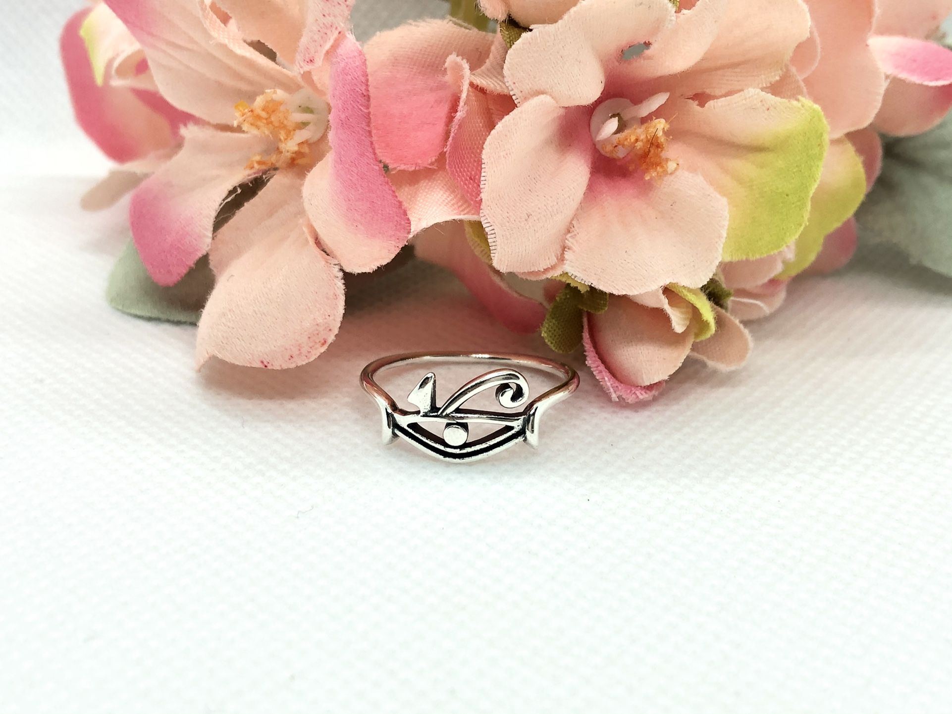 Eye Of Horus Ring Size 8