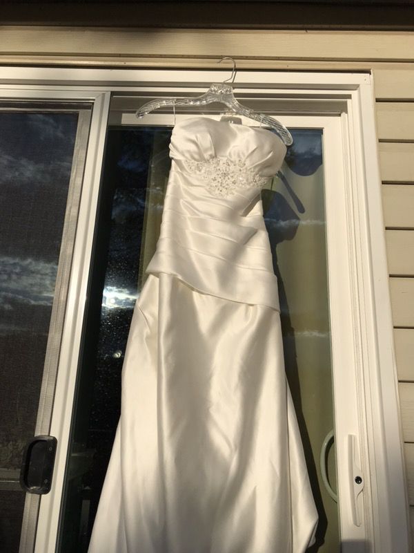 wedding dress - 2013 - sequin white satin bt:24,wt22, hp:36+ corset straps