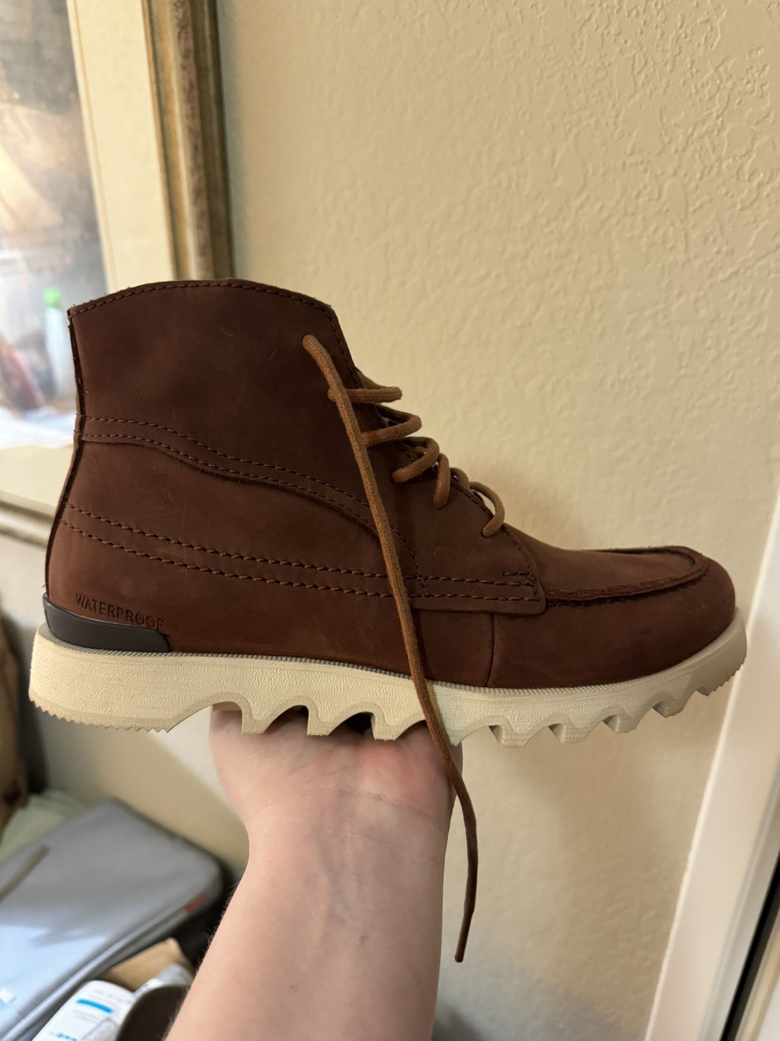 Brand New SOREL Men’s Chukka Boots