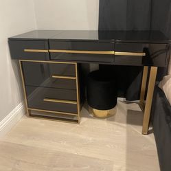 Makeup Vanity Elegance Unique