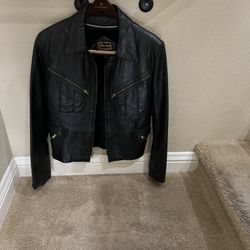Men’s Leather Jacket Size Small Like New Condition