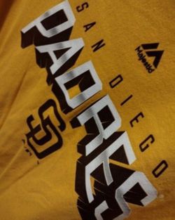 Majestic San Diego Padres T Shirt Size L  Adult