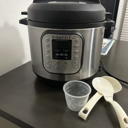 Instant Pot Duo 7-in-1 Electric Pressure Cooker