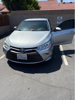 Toyota Camry, 2017  millas 131 título salvage