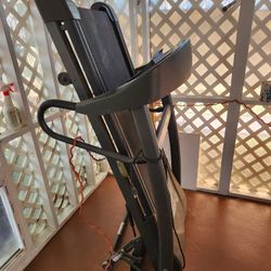 Treadmill Horizon Advantage DT680 incline 1.75hp folding