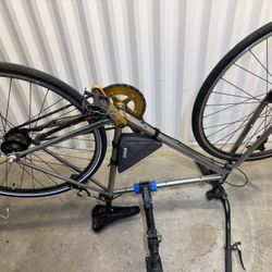 Globe  Specialized  Speed bike. Brand New. Nexus 7 Internal Drive