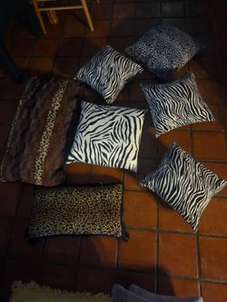Set of 7 pillows $40 total