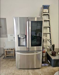 LG FRENCH DOOR REFRIGERATOR