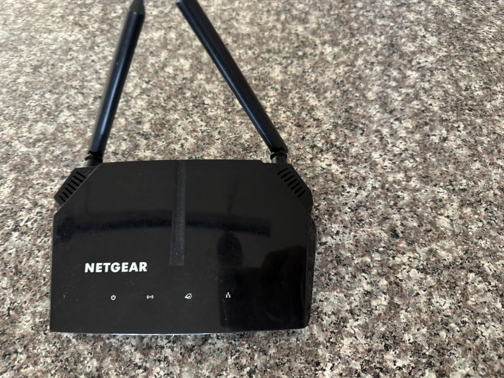 NETGEAR R6080 WiFi Router Dual Band Wireless Speed up to 1000 Mbps