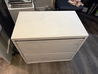 Free metal draws / file cabinet
