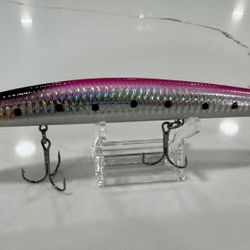 Floating Fishing Lure 7” 23 Grams