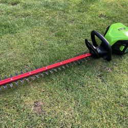 Greenworks 24" Hedge Trimmer with Battery 