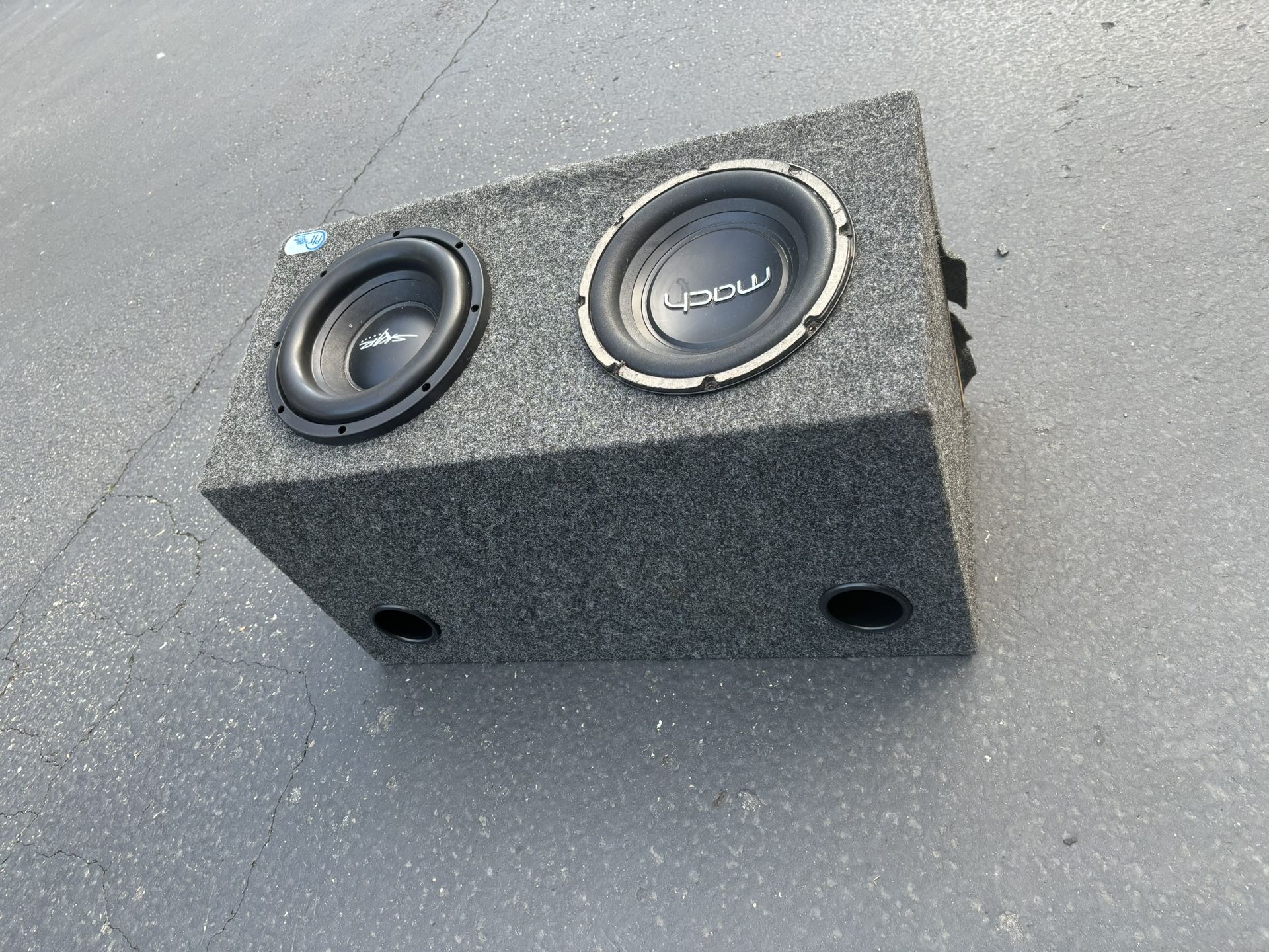 Subwoofer With 10in Speakers