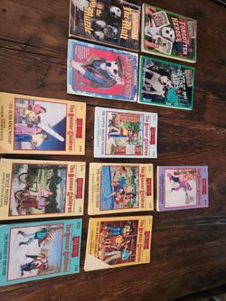 11 chapter books: 7 Boxcar Children and 4 Wishbone