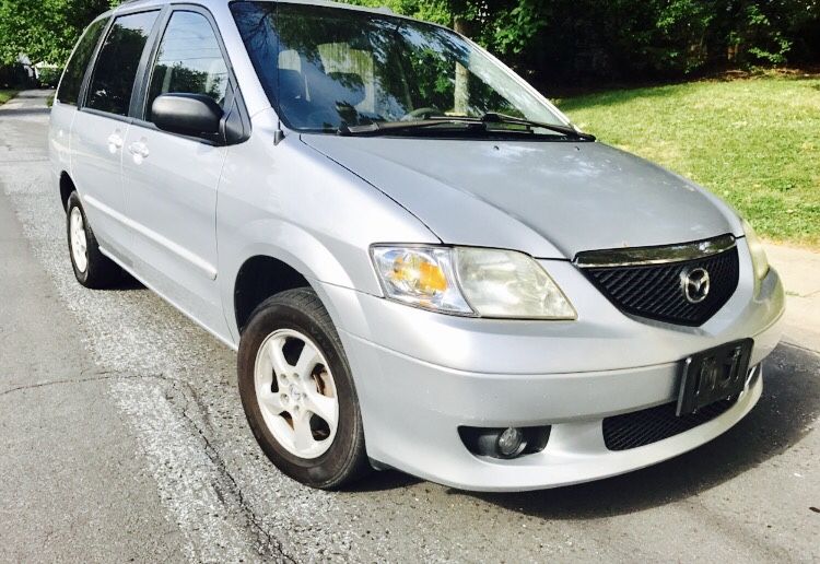 2002 Mazda MPV