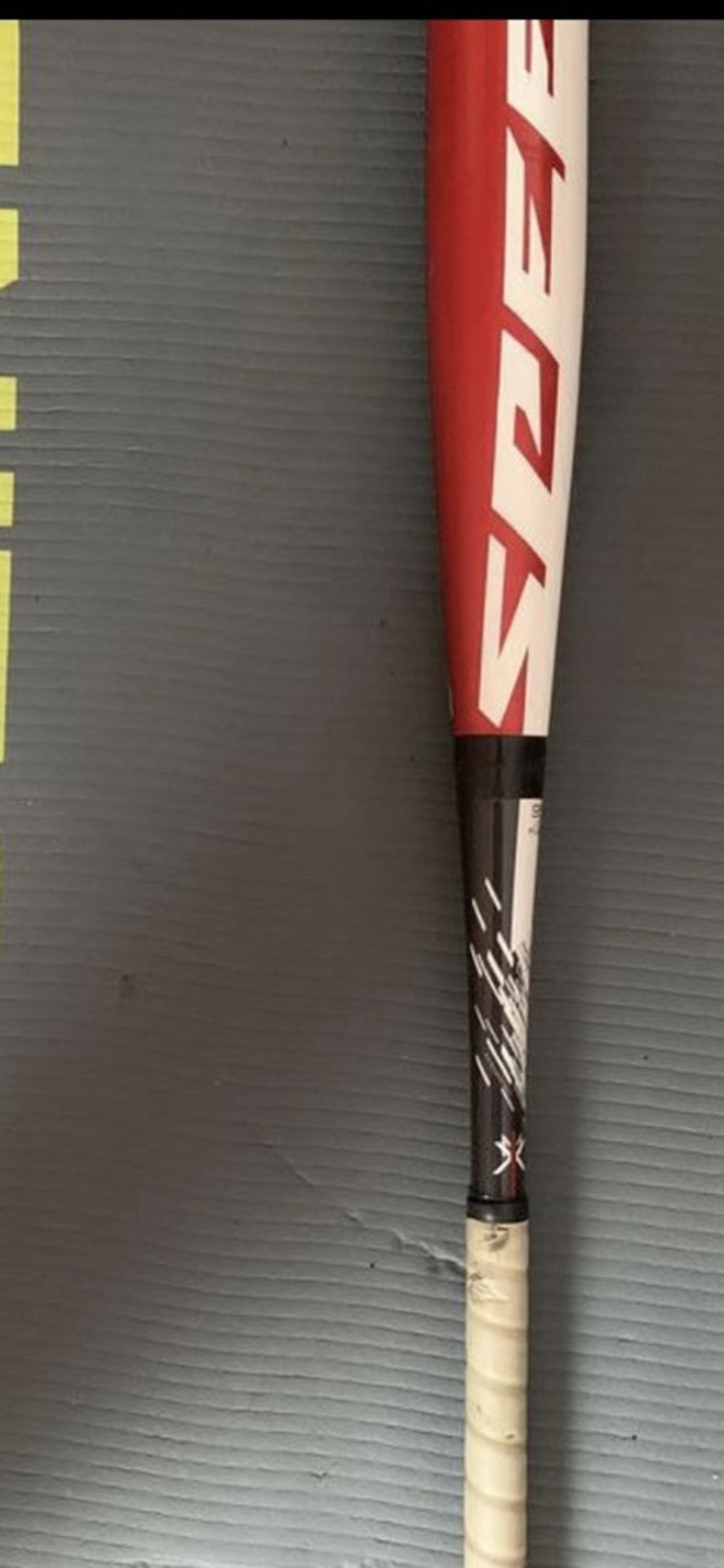 Easton Stealth 33/30. This bat is a BESR!!!