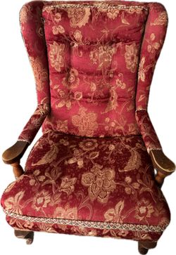 Wingback arm chair