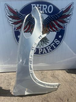 2011 2012 2013 BMW X5 E70 Right Passenger Side Fender OEM Washer Type