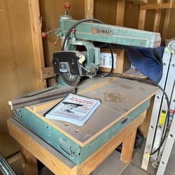 Vintage Dewalt Radial Arm Saw Model 1030