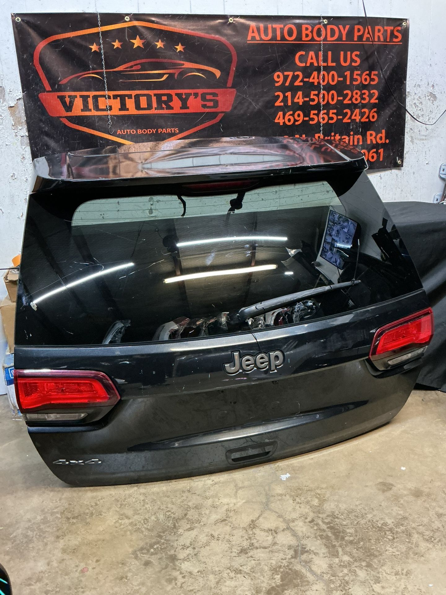 JEEP GRAND CHEROKEE 2017-2022 TAILGATE OEM
