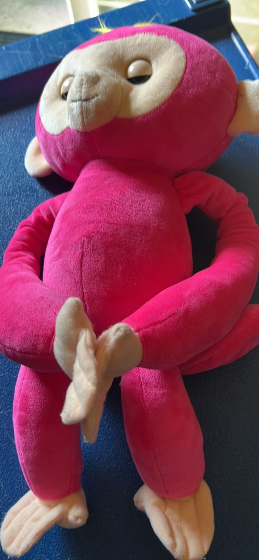 Fingerling, Hugs Monkey