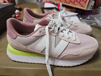 New Balance Pink Retro Sneakers
