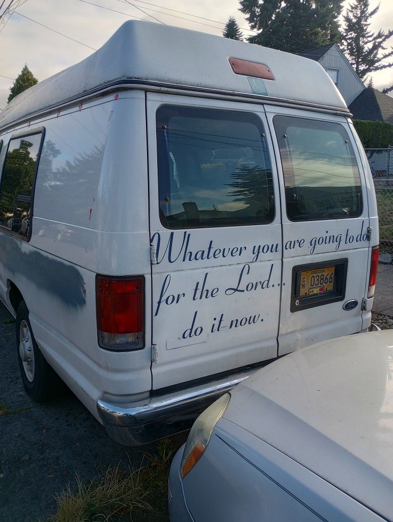 2004 Ford Econoline