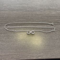 .925 silver 17 1/2” necklace with 35 small diamonds