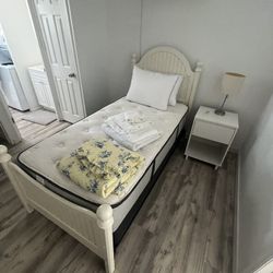 Twin Bed With Frame 