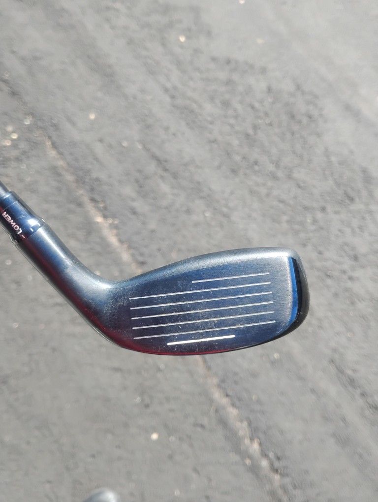 Golf Clubs! Left Handed Taylormade GAPR 4 Hybrid!