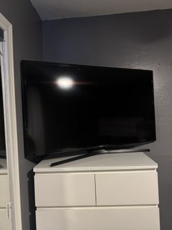 Samsung 50” Smart TV