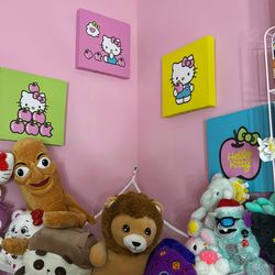 Hello Kitty Wall Decorations